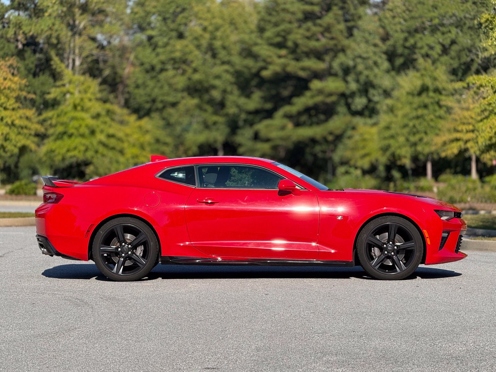 Used 2018 Chevrolet Camaro SS RWD image 12
