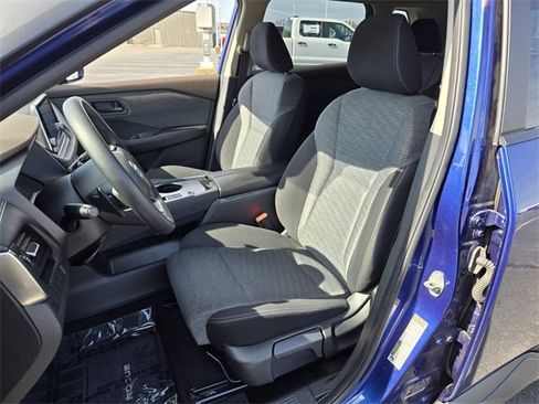 Used 2021 Nissan Rogue S image 9