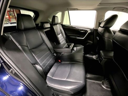 Used 2021 Toyota RAV4 XLE Premium AWD/4WD image 27