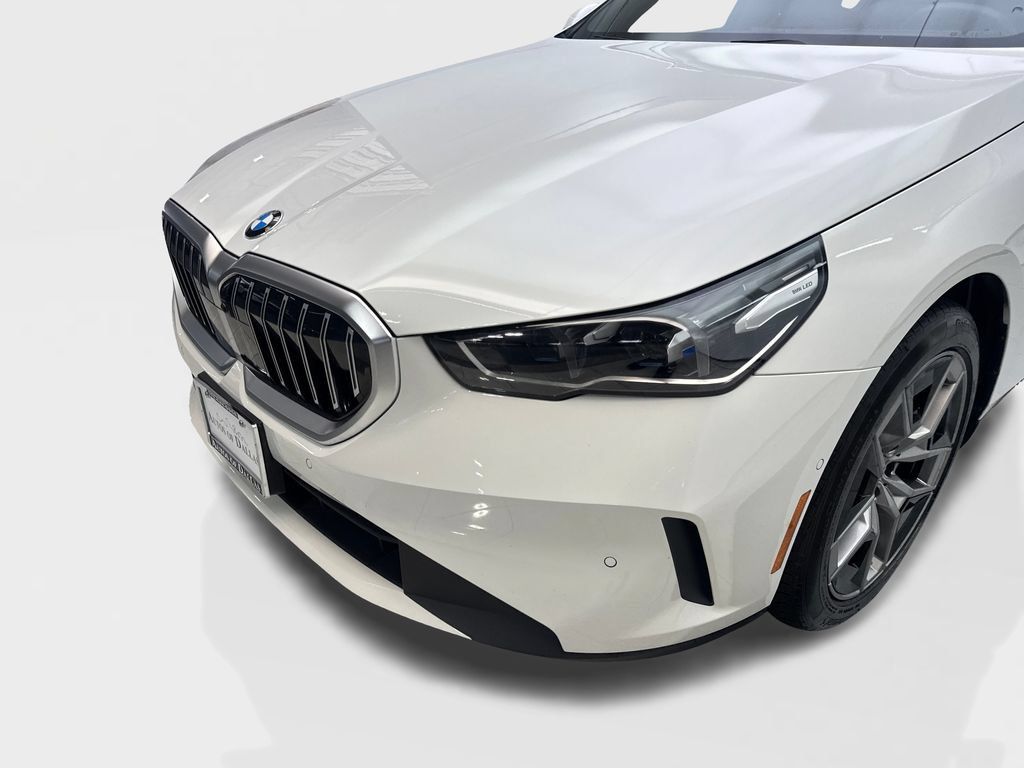 Used 2026 BMW 530i RWD image 17