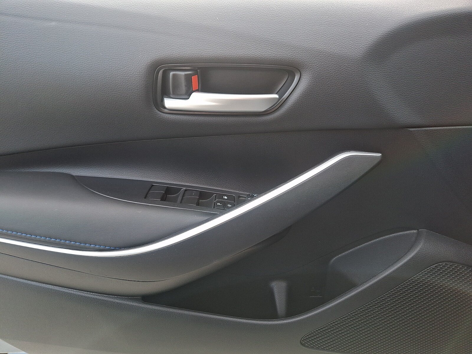 Used 2021 Toyota Corolla SE w/ Carpet Mat Package (TMS) FWD image 12