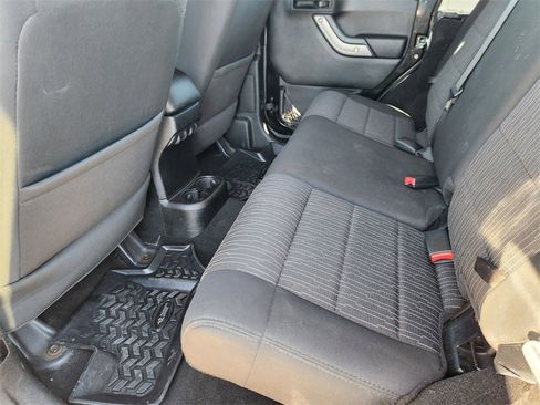 Used 2012 Jeep Wrangler Unlimited Sport image 28