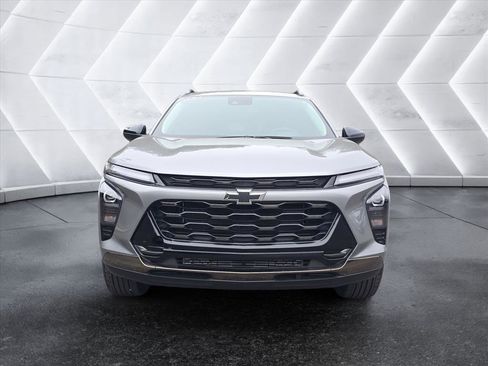 Used 2025 Chevrolet Trax ACTIV w/ Sunroof Package image 8