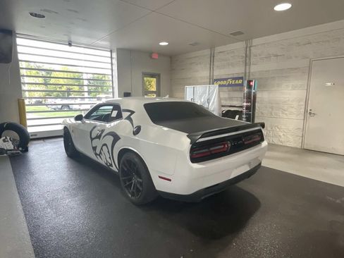 Used 2023 Dodge Challenger SRT Hellcat RWD image 7