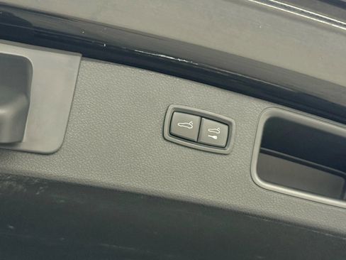 Used 2019 Porsche Macan image 36