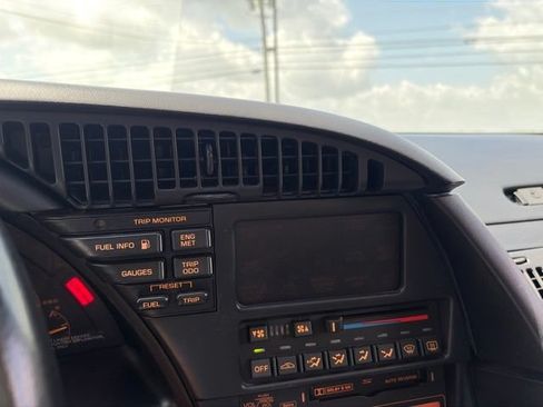 Used 1992 Chevrolet Corvette Coupe RWD image 14