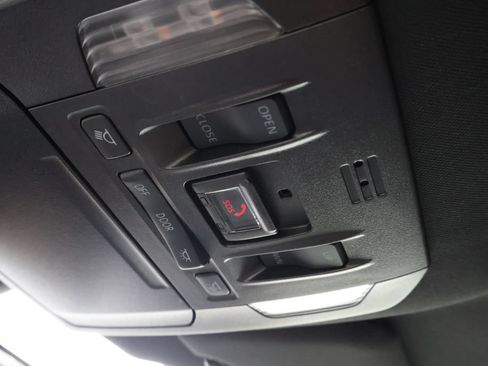 Used 2022 Toyota Highlander XSE FWD image 29