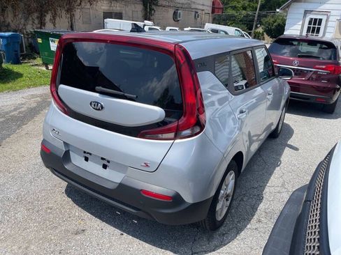 Used 2021 Kia Soul S FWD image 4