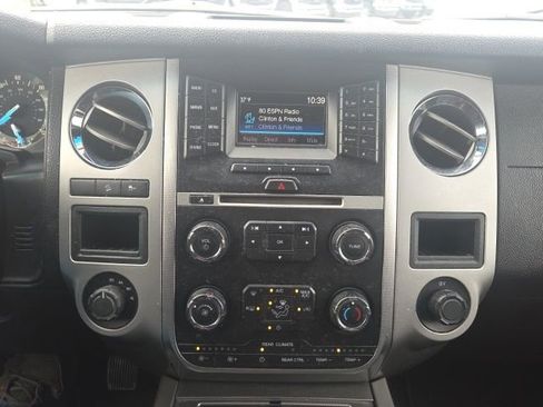 Used 2017 Ford Expedition XLT image 44