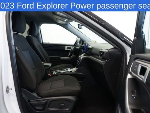 Used 2023 Ford Explorer XLT AWD/4WD image 33