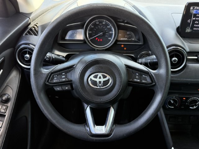 Used 2019 Toyota Yaris LE FWD image 11