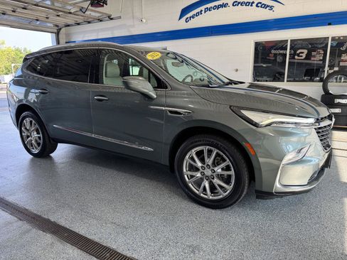 Used 2022 Buick Enclave Essence w/ Experience Buick Package AWD/4WD image 13