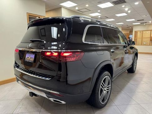 Certified 2025 Mercedes-Benz GLS 450 4MATIC image 5
