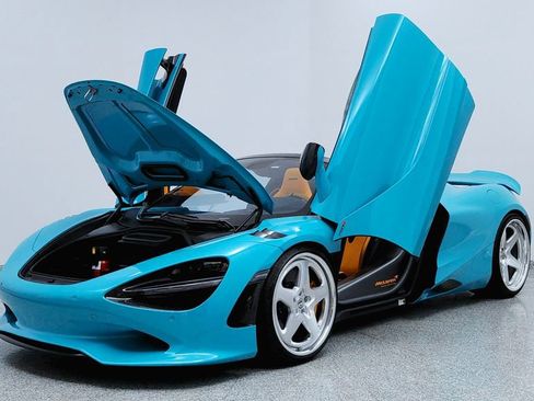 Used 2024 McLaren 750S Spider image 9