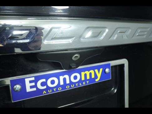 Used 2017 Ford Explorer XLT w/ Equipment Group 202A image 10