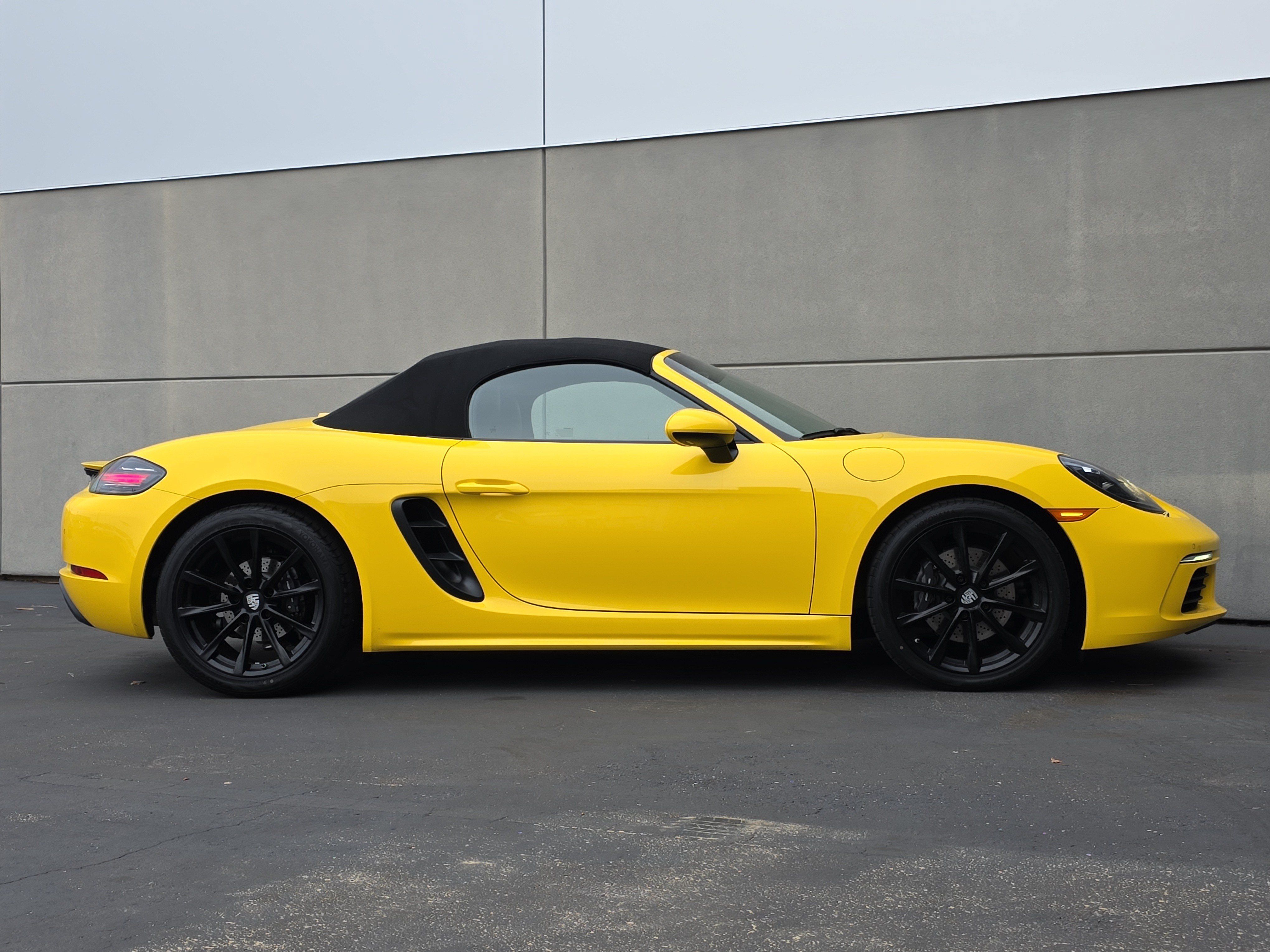Certified 2025 Porsche 718 Boxster RWD image 8