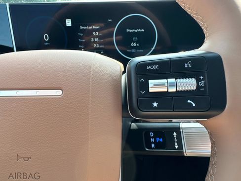 Used 2025 Hyundai Santa Fe Limited image 11