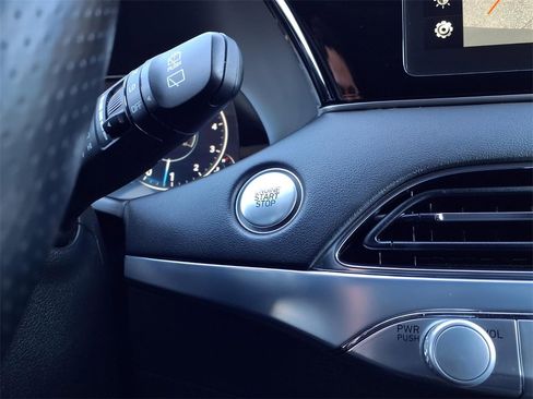 Used 2022 Hyundai Palisade Calligraphy w/ Winter Package image 18