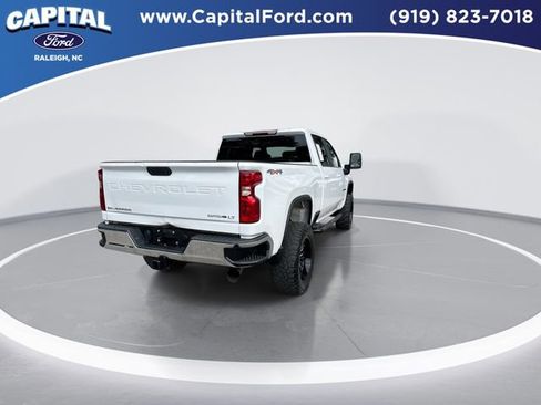 Used 2021 Chevrolet Silverado 2500 LT w/ Fleet Comfort Package AWD/4WD image 8