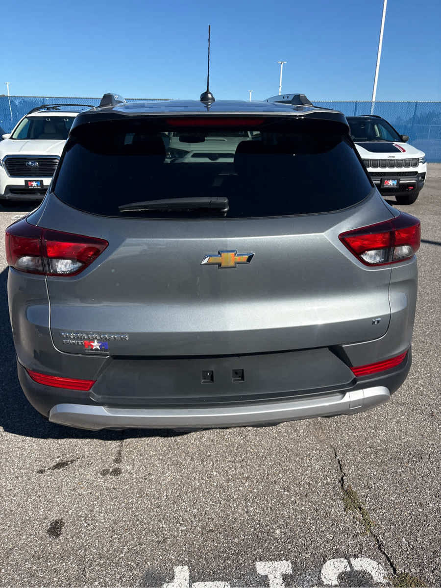Used 2025 Chevrolet TrailBlazer LT AWD/4WD image 18