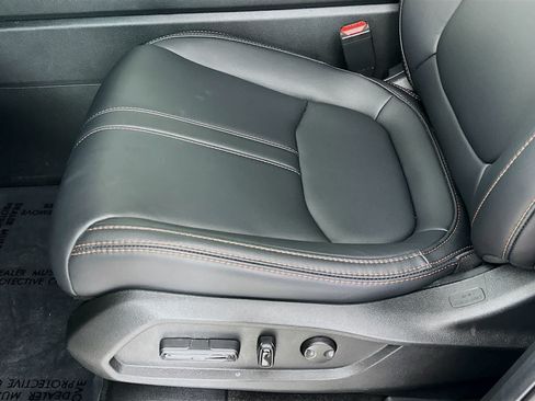 Used 2025 Honda Pilot TrailSport image 30