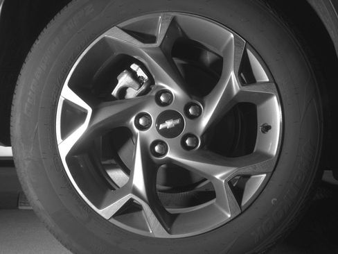 Used 2025 Chevrolet Trax LT w/ LT Convenience Package FWD image 15