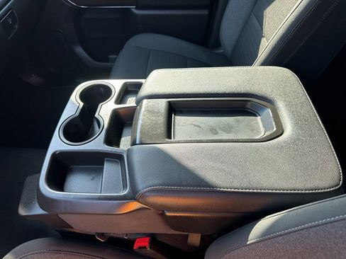 Used 2022 Chevrolet Silverado 1500 LT AWD/4WD image 43