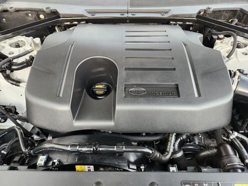 Certified 2023 Land Rover Defender 110 X-Dynamic SE image 28