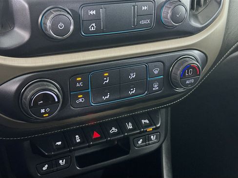 Used 2022 GMC Canyon Denali image 23