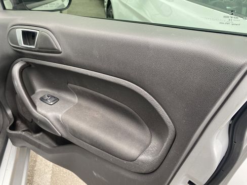 Used 2016 Ford Fiesta SE FWD image 18