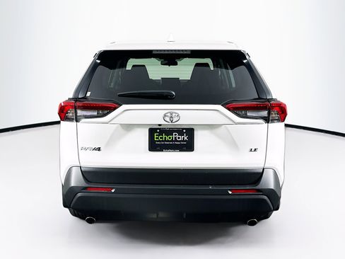 Used 2025 Toyota RAV4 LE image 7