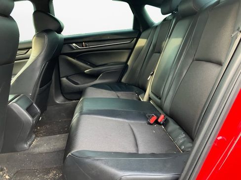 Used 2018 Honda Accord Sport image 16