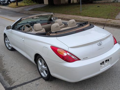 Used 2006 Toyota Solara SLE image 32