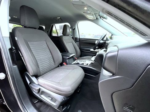 Used 2020 Ford Explorer XLT AWD/4WD image 16