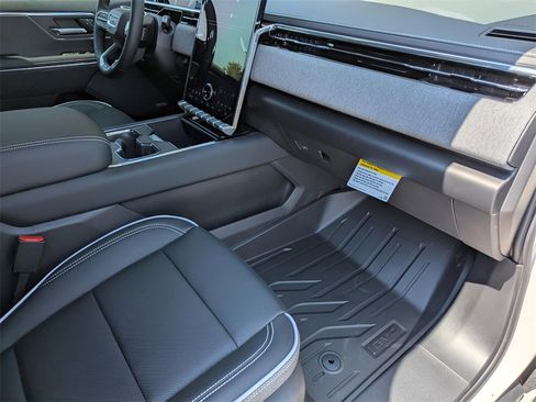 New 2026 GMC Sierra EV Elevation w/ Premium Package image 18