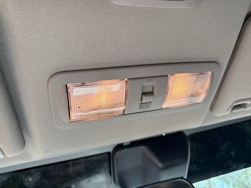 Used 2025 Nissan Frontier S AWD/4WD image 20