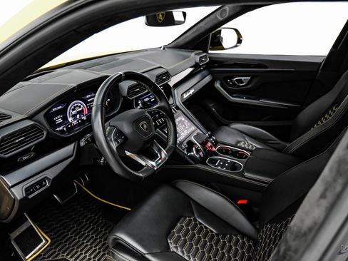 Used 2021 Lamborghini Urus image 47