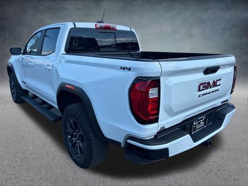 Used 2024 GMC Canyon Elevation w/ Convenience Package AWD/4WD image 8