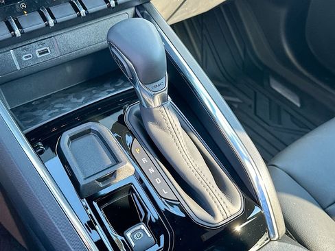 New 2026 GMC Canyon Elevation w/ Convenience Package image 22