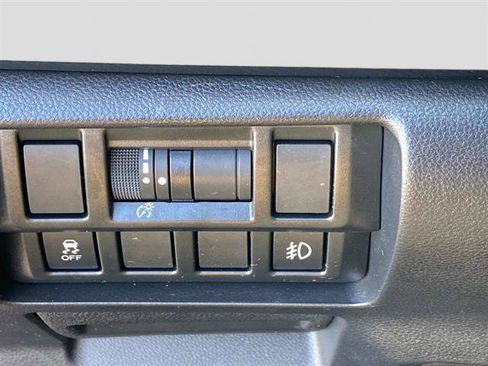 Used 2023 Subaru Crosstrek 2.0i image 19