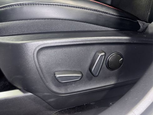 Certified 2025 Ford Escape ST-Line AWD/4WD image 29