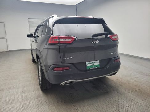 Used 2018 Jeep Cherokee Limited image 6