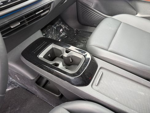 Used 2022 Volkswagen ID.4 Pro S image 13