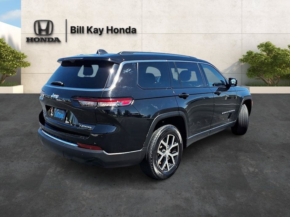Used 2023 Jeep Grand Cherokee L Limited w/ Luxury Tech Group II AWD/4WD image 3