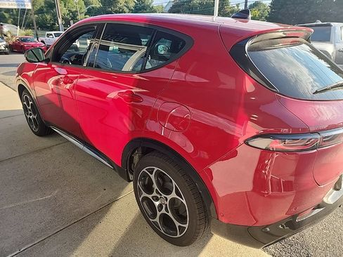 Used 2024 Alfa Romeo Tonale Ti AWD/4WD image 5