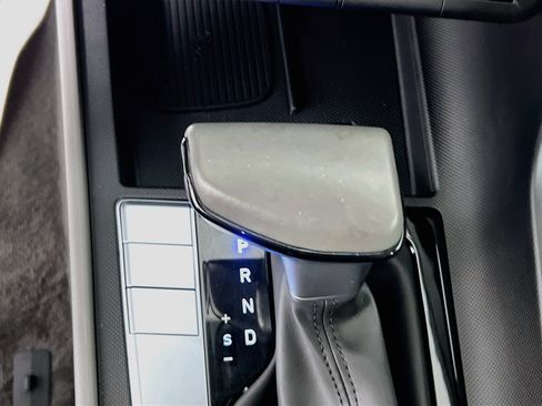 Used 2025 Hyundai Elantra Sport FWD image 24