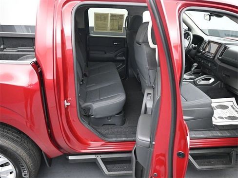 Used 2023 Nissan Frontier SV w/ Tow Package image 17