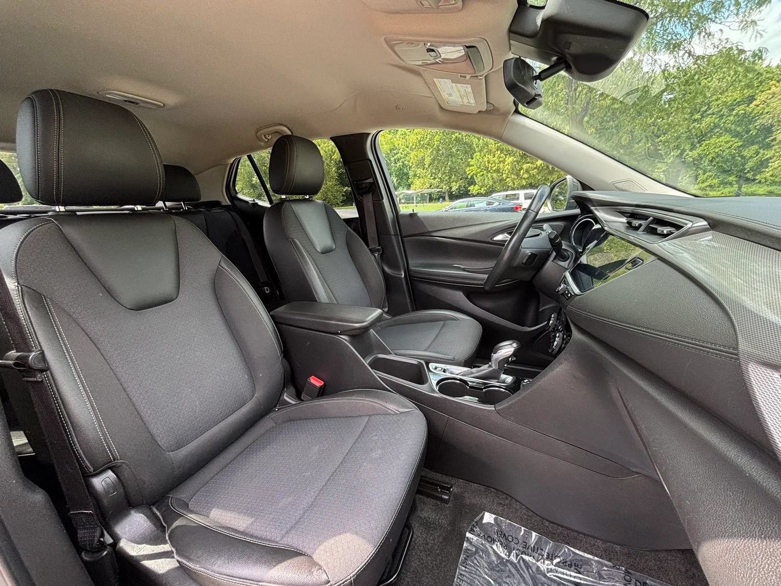 Used 2023 Buick Encore GX Preferred w/ Cold Weather Comfort Package FWD image 16
