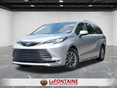 Certified 2021 Toyota Sienna XLE