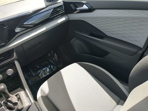 Certified 2023 Volkswagen Taos S FWD image 14